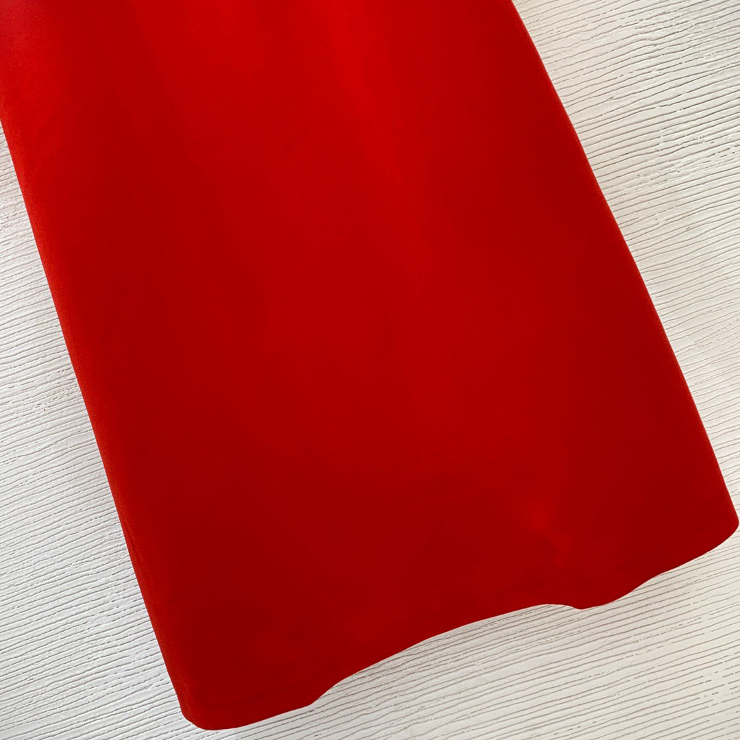 2023 Sonbahar Kırmızı Düz ​​Renkli Rhinestone Düğmeleri Elbise Uzun Kollu Stand Yakası Midi Günlük Elbiseler B3S202228