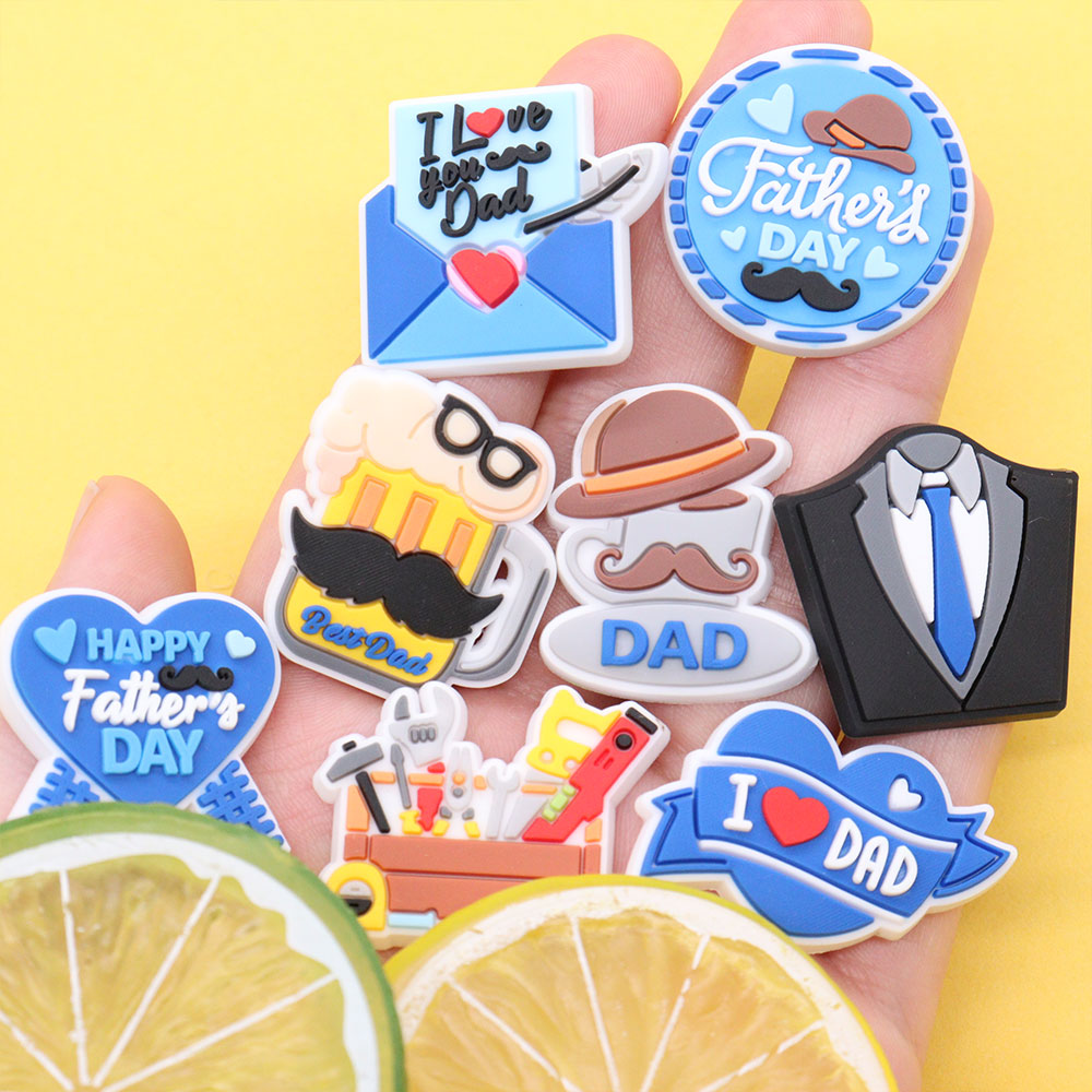 Wholesale PVC Happy Father's Day I Love You Beer Heart Dad Suit Garden Shoe Buckle Boys Girls Accessories For Backpack Charms Button Clog