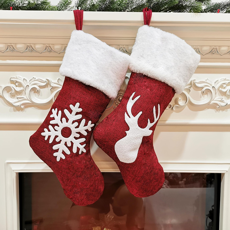 Weihnachtsstrümpfe, Ornament, rot, weiß, Dekoration, Zuhause, fröhlicher Kamin, hängend, Samt-Süßigkeitsbeutel für Familiendekorationen, Weihnachtsbaum, Party, Geschenk, Schneeflockenbaum, Hirsch