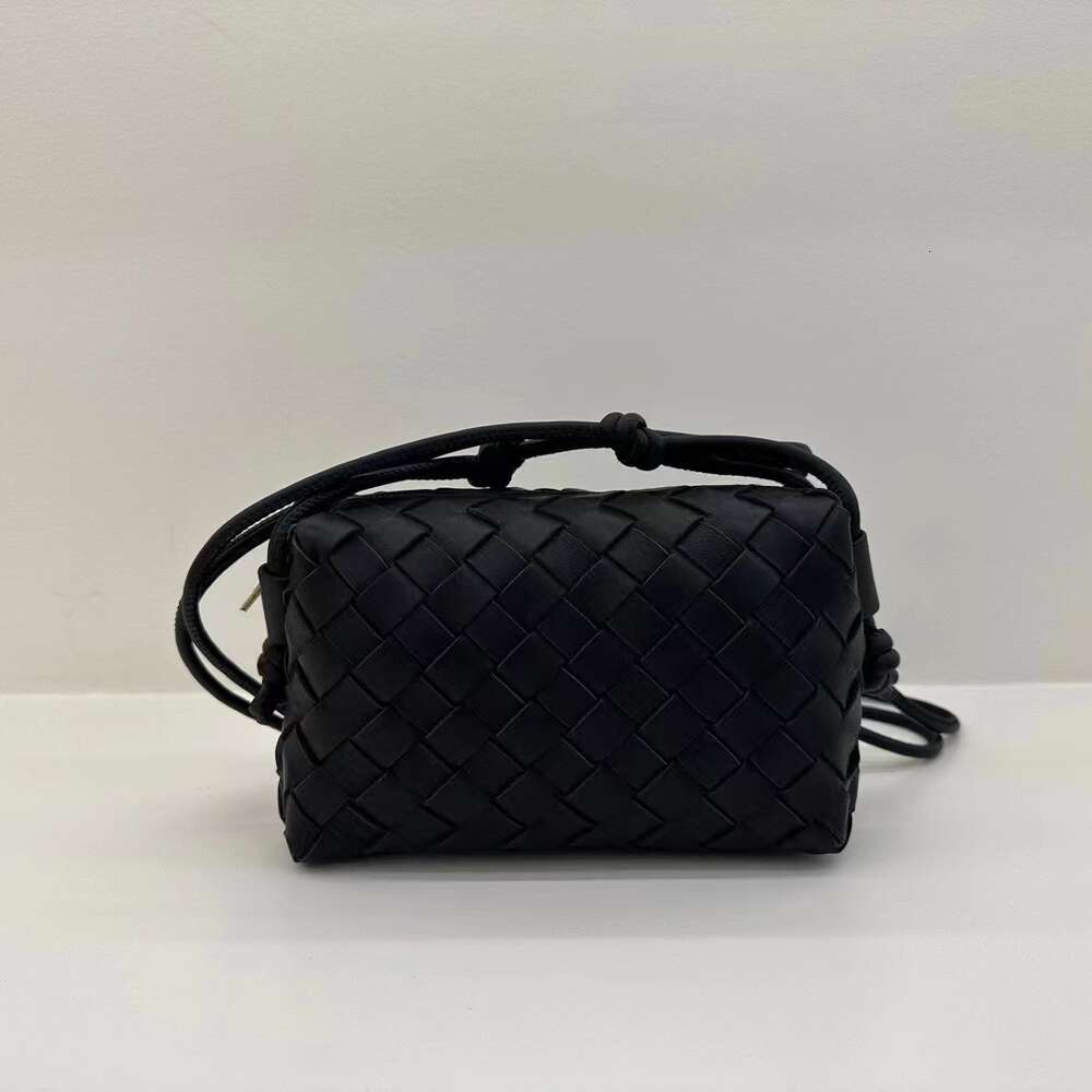 Piccola borsa sacchetto a loop One Lady Borse Designer 2024 Borse in pelle S tessuto Cassetta Candy Candy Color Mini Bottegs Spalla Diagonale BVBAG Cross Sy8t