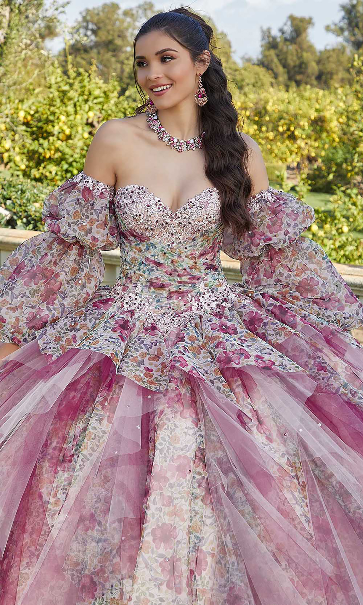 Fioletowa suknia balowa sukienki Quinceanera kwiaty