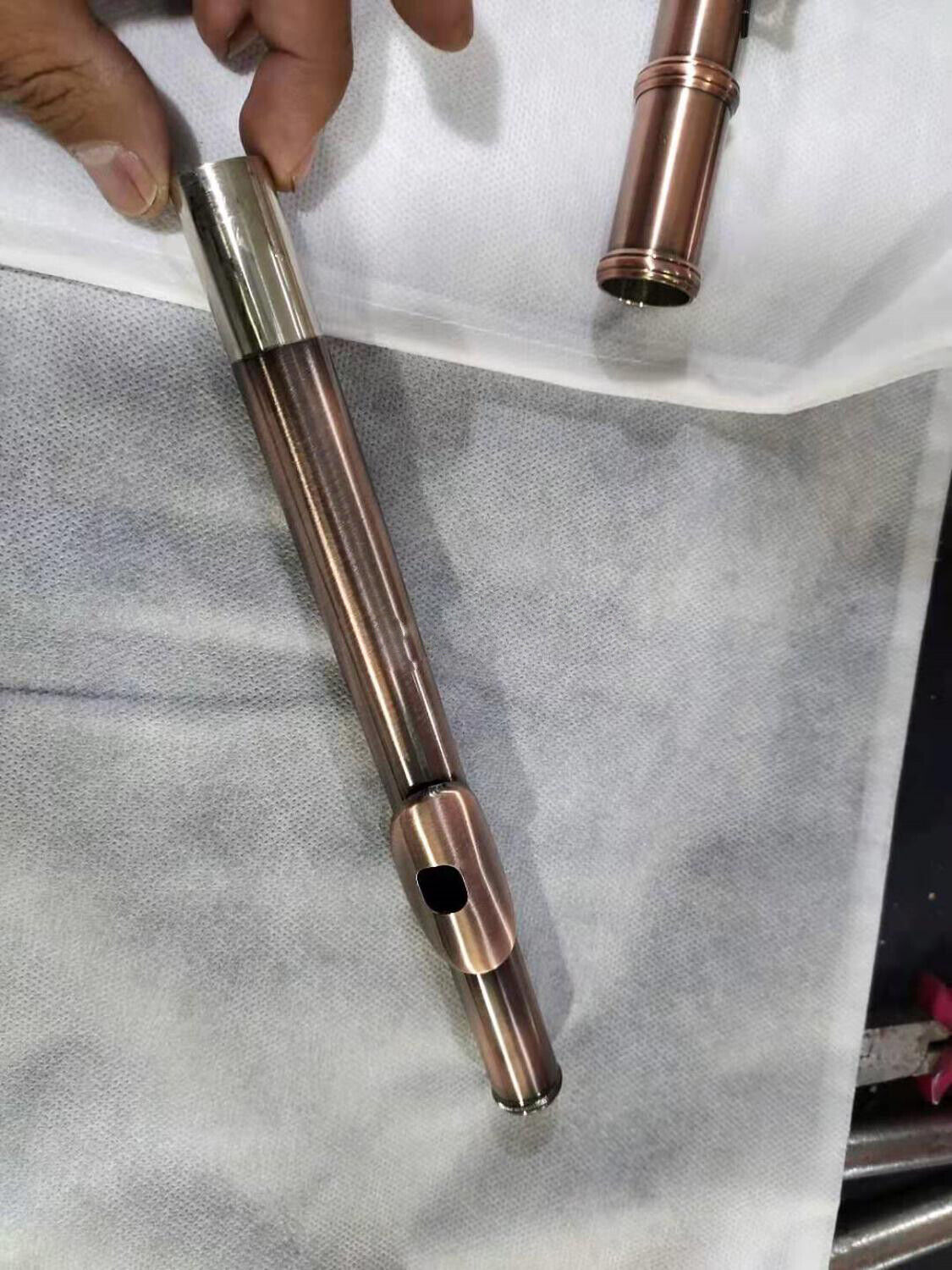 Ny ankomst C Flute 16Key Stängd Borr Antik mässingskvalitetsinstrument med fodral