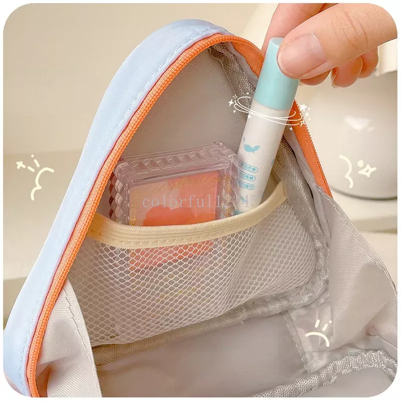 Ins Triangle sacs à cosmétiques pour femmes concepteur trousse de toilette de maquillage à l'extérieur Portable écouteur porte-carte sacs de rangement