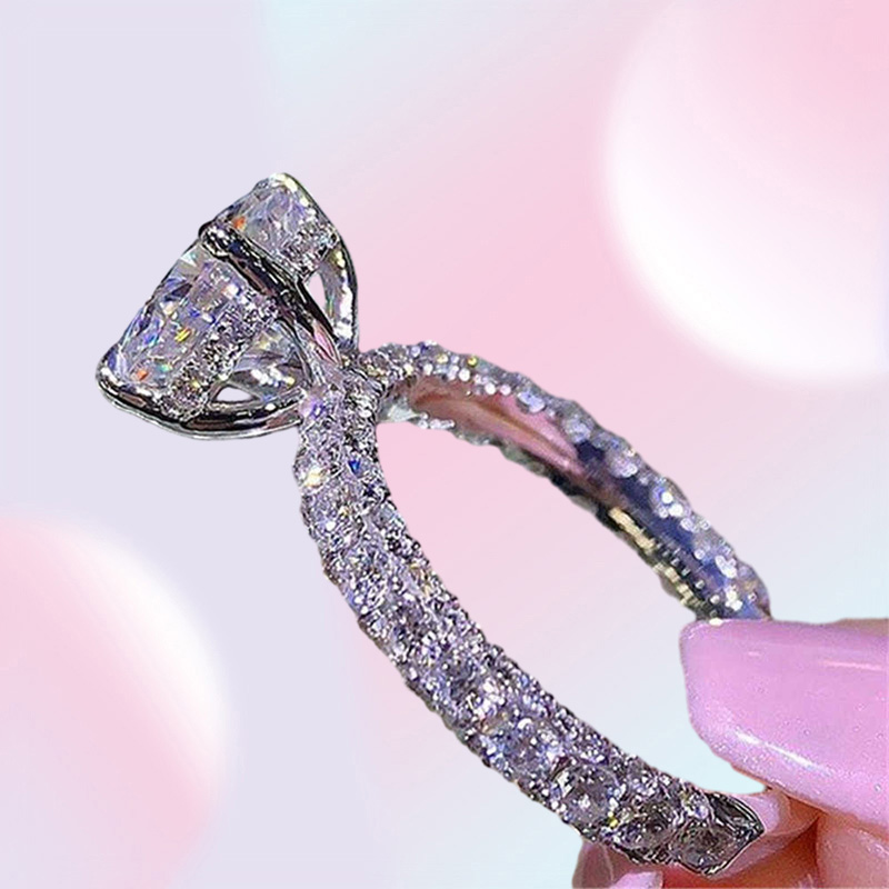 IParam Fashion Charm Shiny AAA Zircon Silver Color Ring Luxury Design New Women039S Engagement Party Gifts Q07086805182