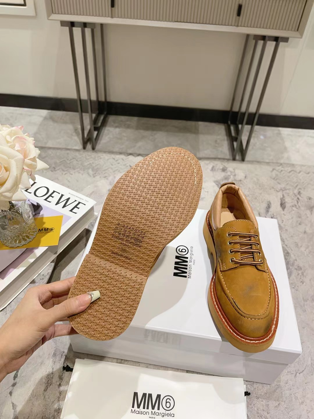 커플을위한 클래식 럭셔리 디자이너 신발 MM Magilla Autumn and Winter New Vintage Style Low Help Work Dress Shoes Casual Shoes Top Factory Shoes