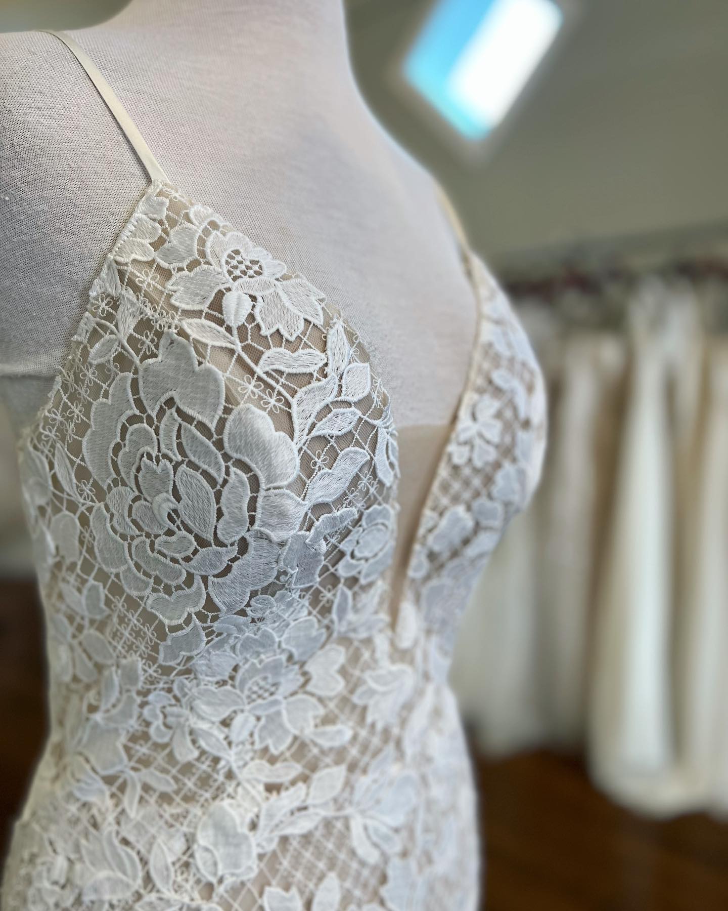 Robe de mariée entièrement en dentelle 2023 avec sur-jupe détachable gaine Spaghetti robes de mariée plage jardin château chapelle robe de mariée sur commande blanc ivoire