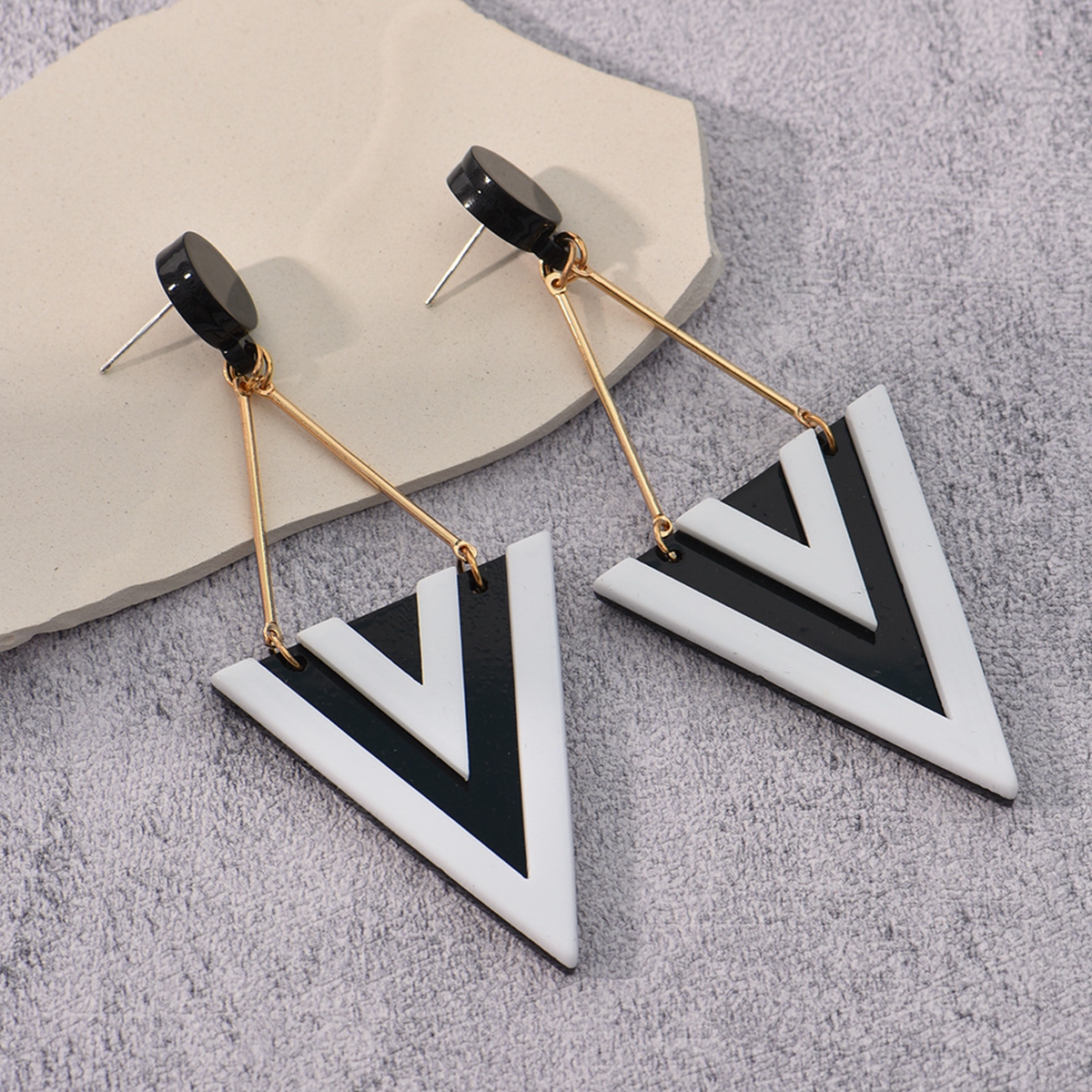 es de boucles d'oreilles pendantes en acrylique triangle de personnalité exagérée pour les femmes bijoux de fête