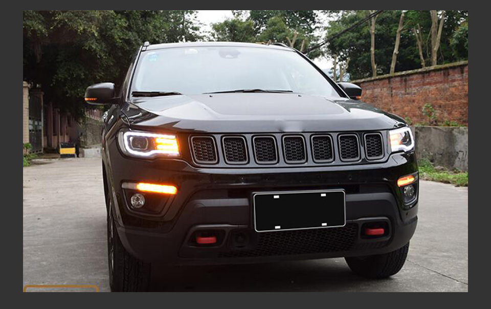 Araba Farları DRL Grand Cherokee LED Far Dinamik Saleti Dönüş Sinyal Kafa Lambası için Gündüz Koşu Işıkları