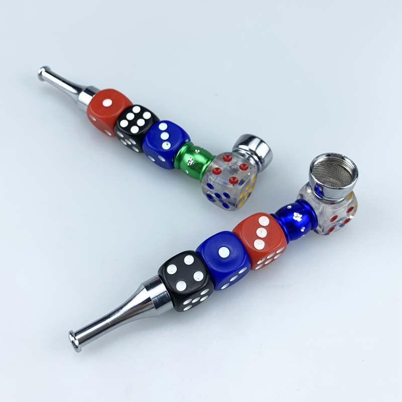 Coloré Dés Forme Main Pipes Portable Amovible Filtre Argent Écran Bol Conception Innovante Fumer Handpipes Cigarette Long Holder DHL