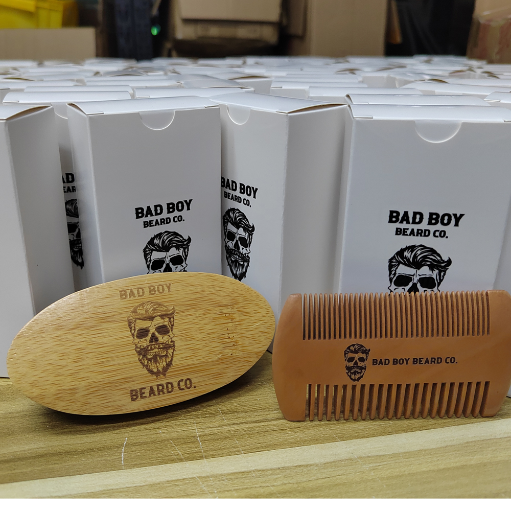 Bambus-Bartbürsten- und Kamm-Sets, OEM-maßgeschneidertes Logo-Pflegeset für Männer für Gesichts-/Kopfhaare, Schnurrbart, Holzbürsten, doppelseitige Kamm-Sets mit individueller weißer Geschenkbox