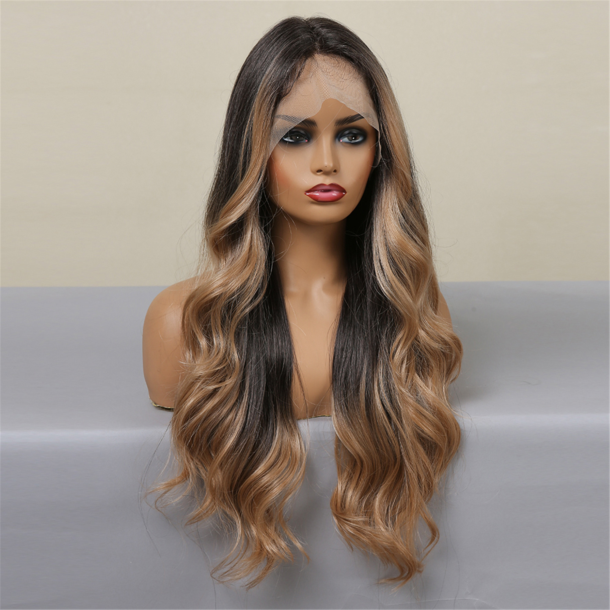 Perruque Lace Front Wig synthétique Body Wave longue pour femmes, Afro brun ombré à blond T Part Lace Wig, reflets colorés, usine de cheveux directe