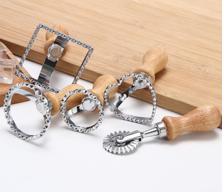 Pişirme Araçları Ravioli Cutter Set Makarna Pres Mutfak Ekleme Kiti Ravioli-Maker Kalıp Aracı Ravioli-Dövme Seti Pasta Tekerlek Seti Kek Kalıpları SN605