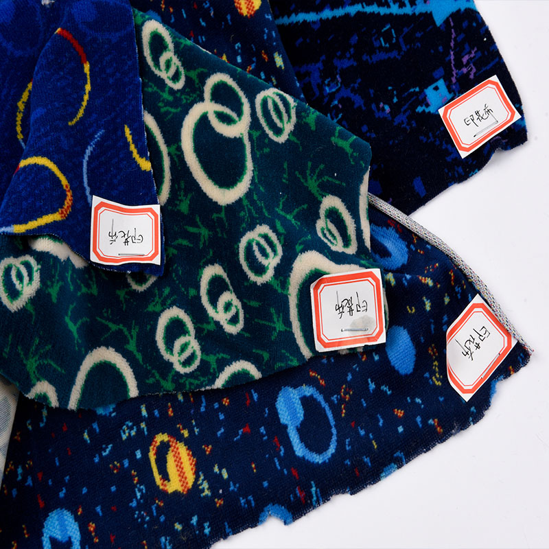 Neuer 100% Polyester gedruckter Stoff für Bussitzabdeckungen und Sofa -Kissen bitte kontaktieren Sie uns, um zu kaufen