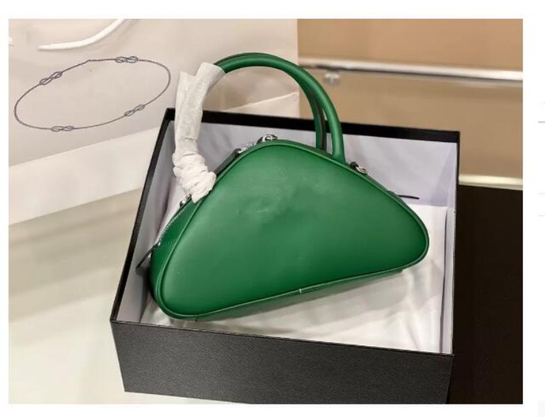 Yeni çantalar 23SS yeni üçgen çanta kadın Moda Alışveriş Çantası Tasarımcı mini satchel Ayarlanabilir omuz askısı crossbody postacı çantası çanta çanta cüzdan