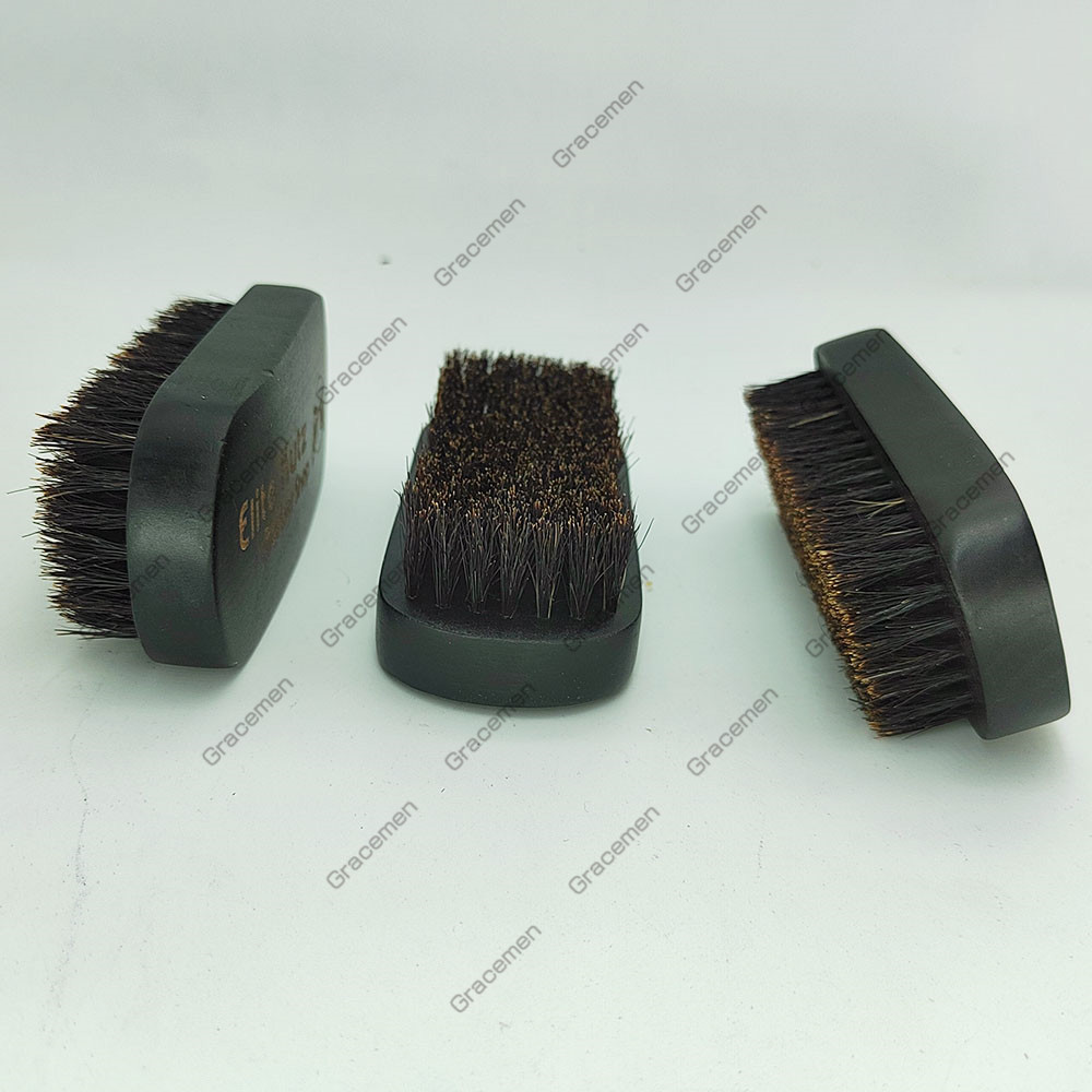 MOQ 50 pièces LOGO personnalisé hommes brosse pour barbe visage cheveux moustache noir manche en bois brosses avec poils de sanglier naturels