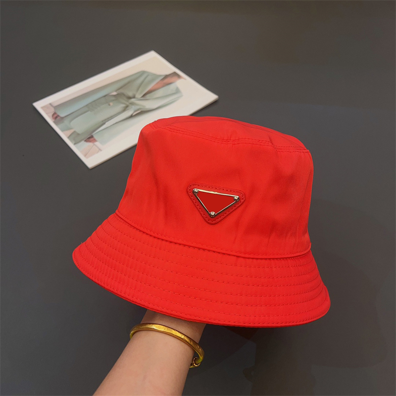 Designer Classic Bucket Hat Mens Fisherman Hats Women Beach Hat Paadd Beanie Sunhat Casual Fashion Peaked Cap 8 Styles253w