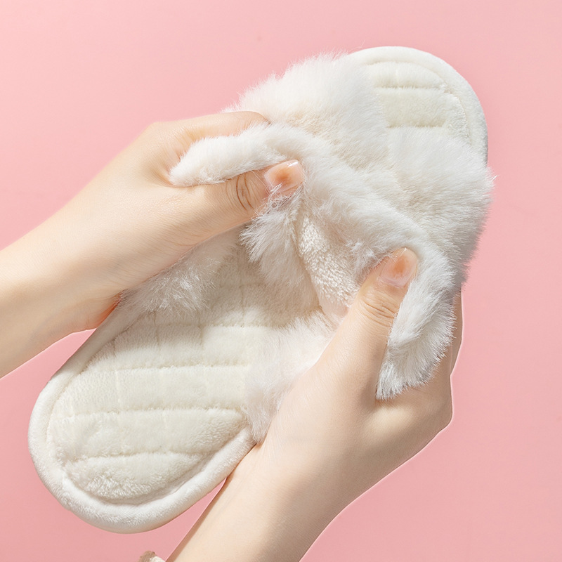 Pantoufles de luxe de styliste pour femmes, chaussures d'hiver en fausse fourrure, pantoufles chaudes et douces, pantoufles d'intérieur en peluche léopard à la mode pour la maison, 2023