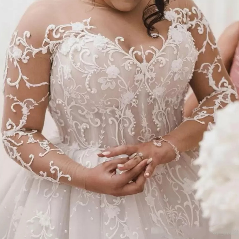 2023 Plus Size Bridal Gowns Long Illusion Sleeves Lace Applique Jewel Sheer Neck Beaded Pearls Custom Made Chapel Wedding Dresses