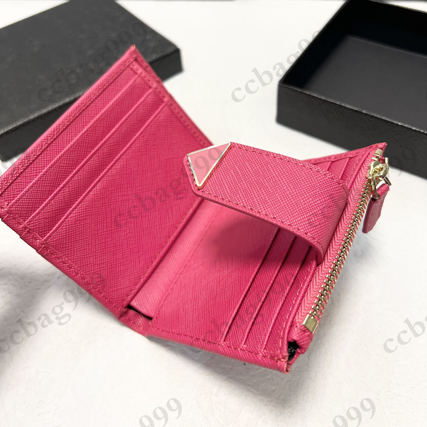 Mini Cowhide Short Card Holder Designer Wallet With Zipper Change Pouch Classic Metal Triangle Badge Womens Calfskin Multi Pocket 219k