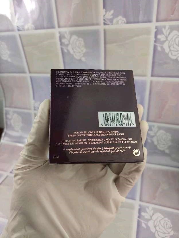 Hurtownia Airbrush Nieskazitelny puder wykończeniowy Średni 8g Nowe pudełko Naturalny długotrwały Pefecting twarzy Prasowany podkład Micro Cake Powders Słynny makijaż dla wszystkich rodzajów skóry