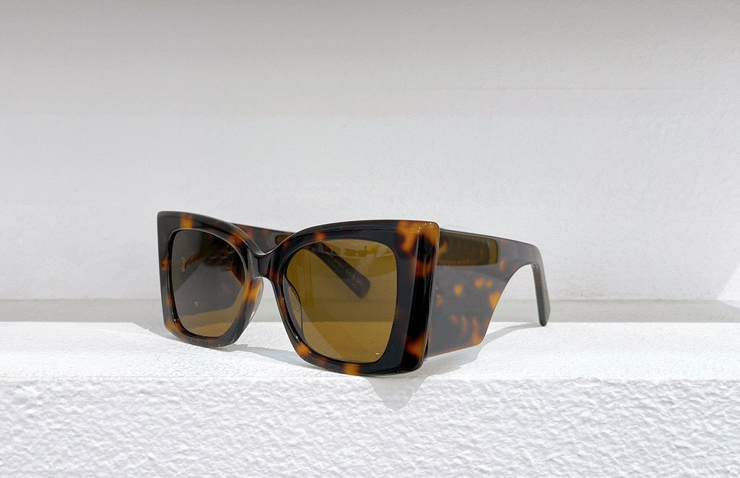 Óculos de sol feminino para homens e mulheres, óculos de sol masculino, estilo fashion, protege os olhos, lente uv400 com caixa aleatória e estojo m119 00244q