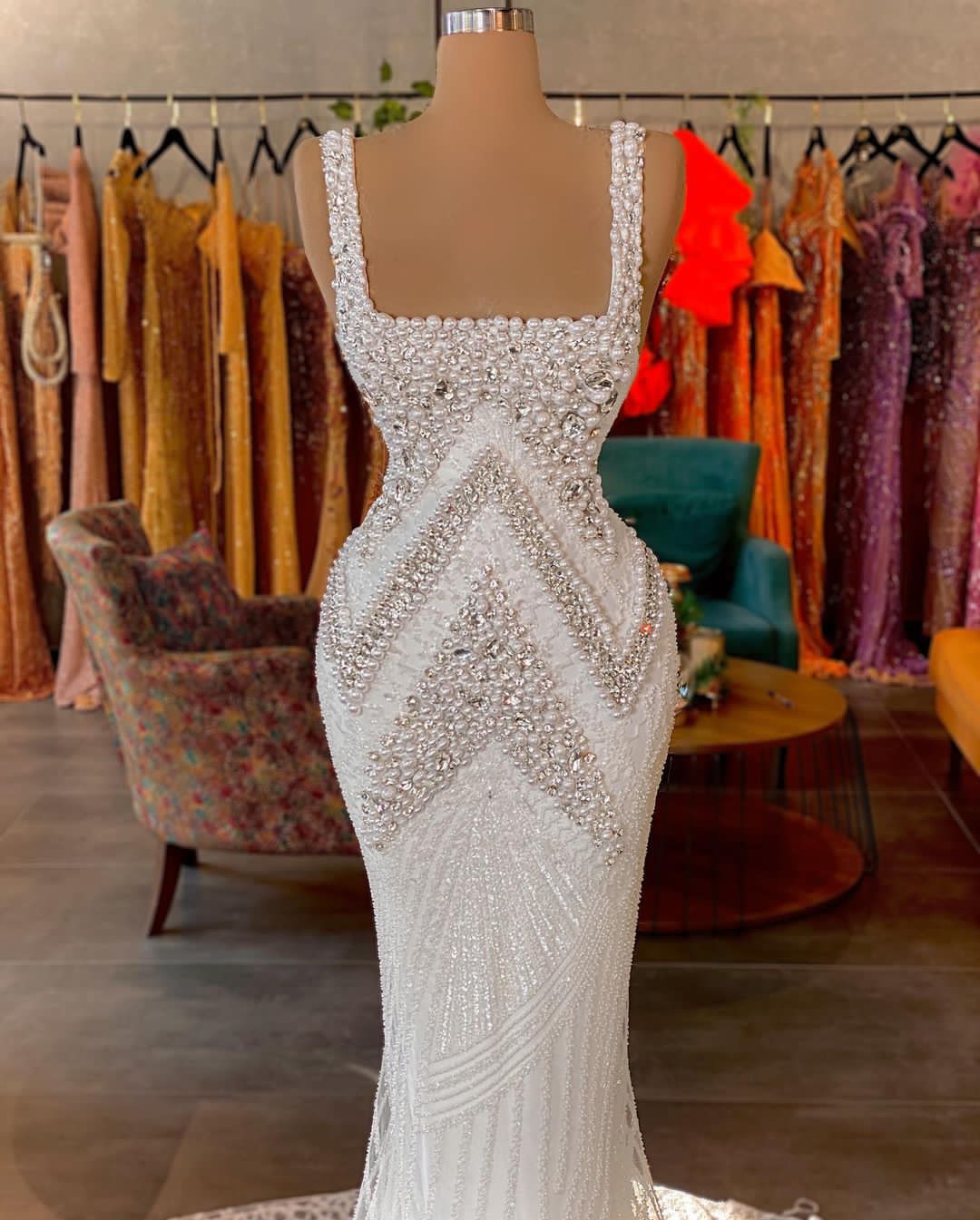 Luxury Evening Dresses Sleeveless Bateau 3D Lace Straps Beaded Exquisite Appliques Sequins Floor Length Celebrity Lace Diamonds Prom Dresses Gowns Party Dresses