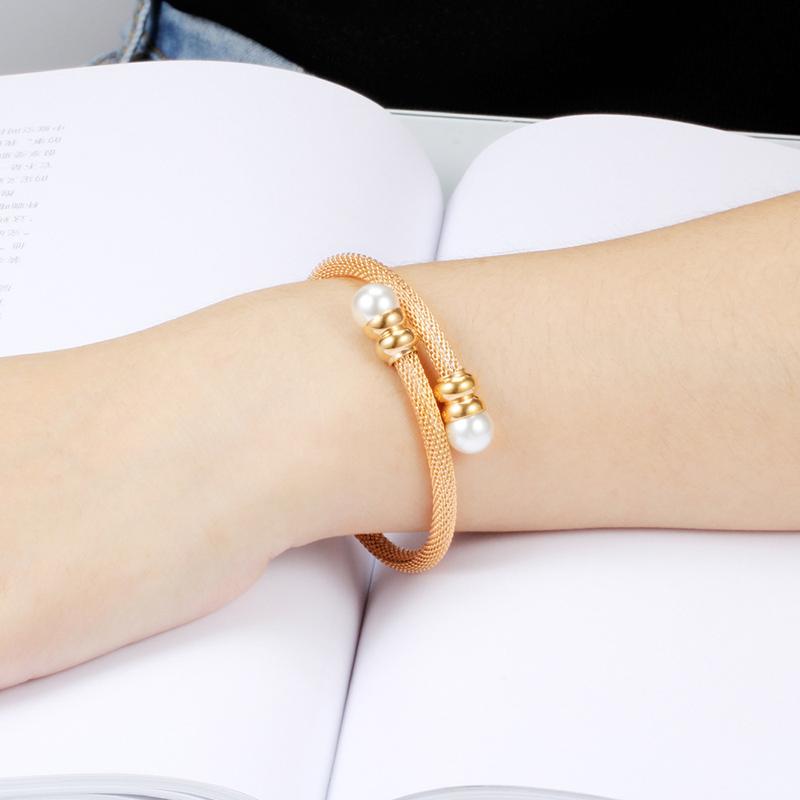 Bangle Trendy Aço inoxidável Pearl Pulseiras de mangueiras abertas para mulheres Charm Jewelry Gold Silver Color Drop184w