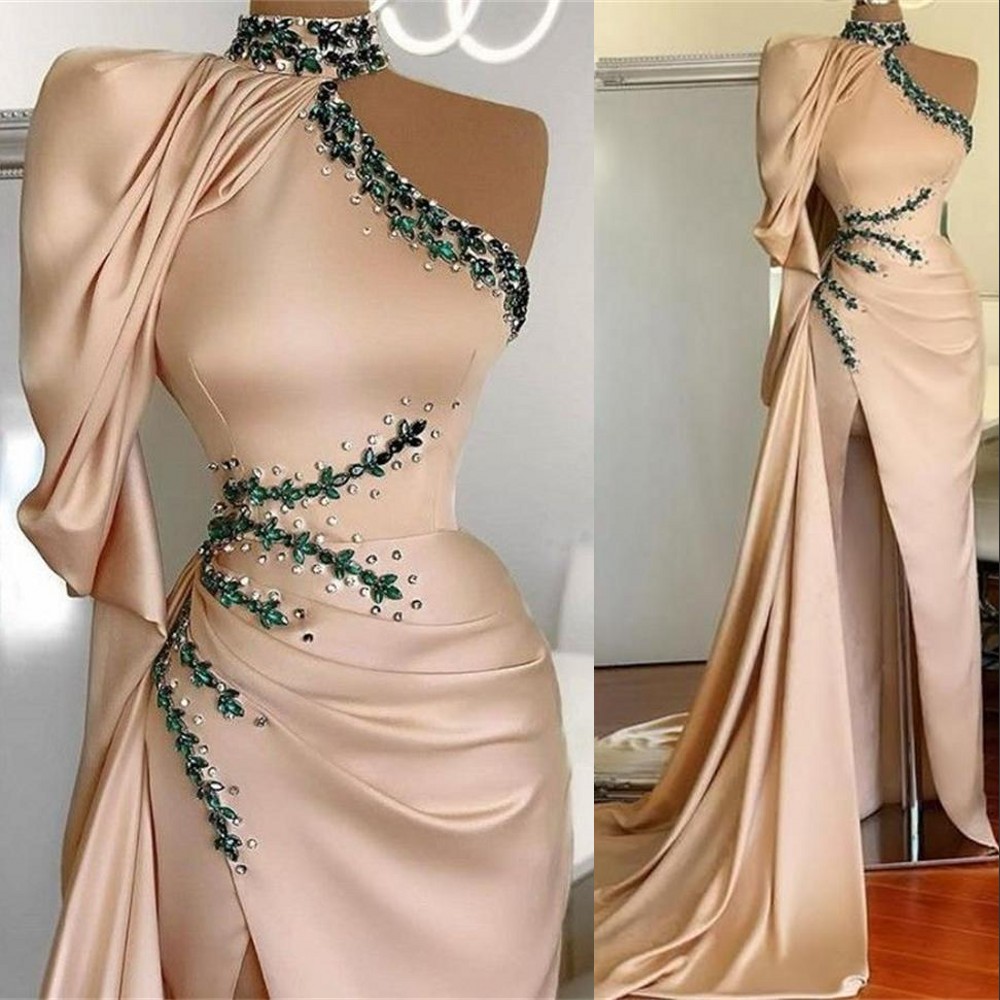 2023 Sexig champagne aftonklänningar hög hals illusion kristallpärlor sida delad satin långärmad golvlängd fest klänning prom klänningar
