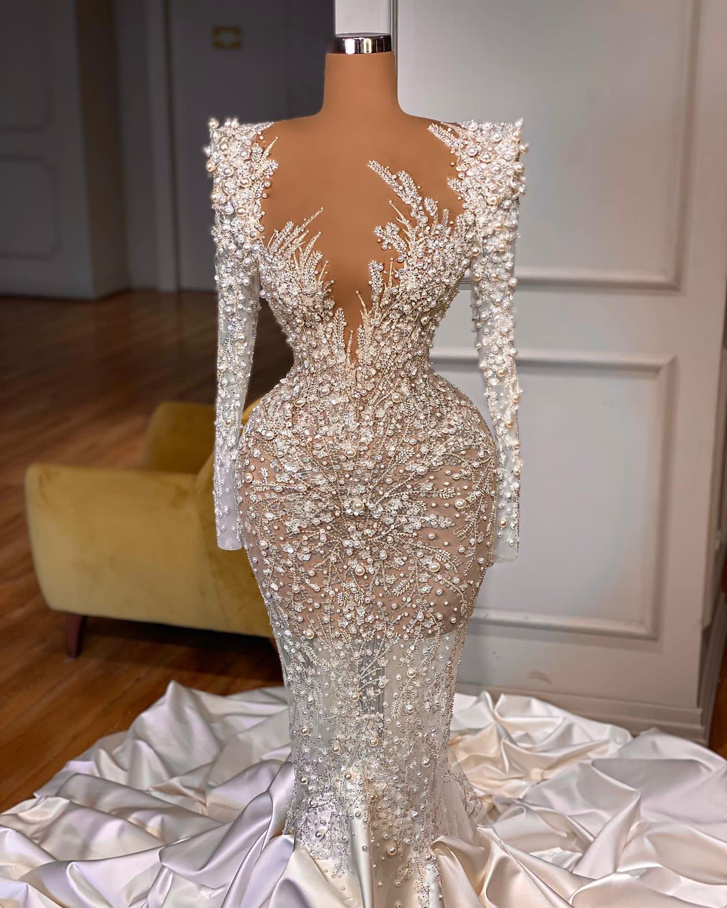 Luxury Pearls Mermaid Wedding Dress Sheer Neck 3D Lace Appliques Beading Wedding Gowns Custom Made Sexy Illusion Bridal Dresses