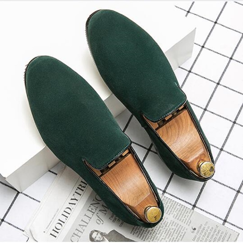 Mannen loafers schoenen suede lage hakken vaste kleur comfortabele casual retro slijtage mode alledaagse all-match klassieke schoenen da024