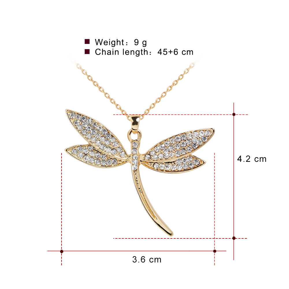 Uts￶kt Dragonfly Pendant Halsband Charmiga kvinnors br￶llop Crystal Jewelry Fashion Lady Party Accessories