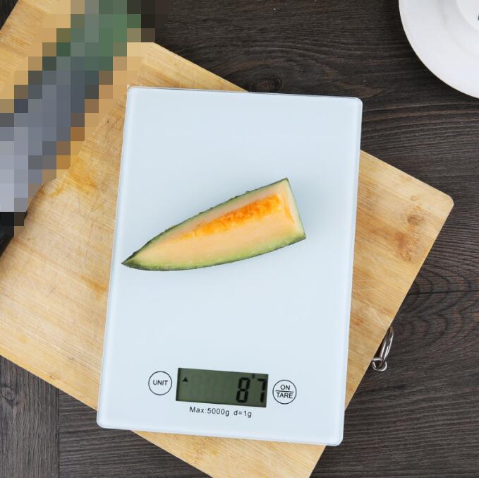 가중치 디지털 스케일 측정 전자 체계 강화 유리 가정용 부엌 5kg/1G LCD 디스플레이 소매 상자와 3 색상