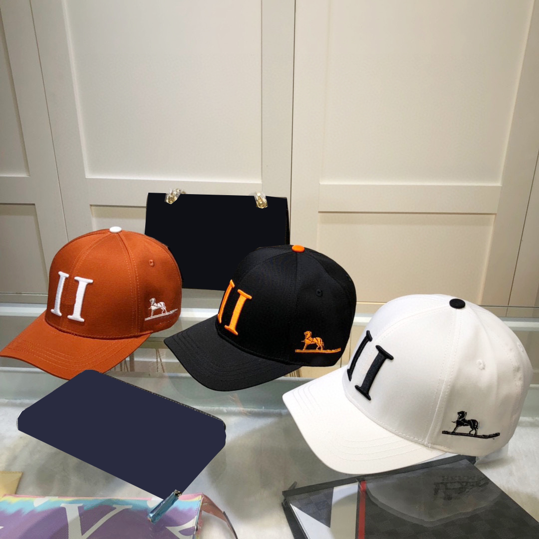Klasik Tasarımcılar şapka casquette lüks Düz Renk Mektup Nefes Alabilir Kadın Erkek hediye Kapaklar Moda Beyzbol güneşlik Kap Spor Açık Seyahat güneş şapkası çok iyi