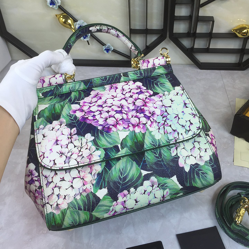 Designer handväska 26 färger Blommor Handväskor Dam Crossbody Axelväskor Handväska Lyx tygväskor Toppar Kvalitet Kohud Äkta läder Lång rem Guld Hårdvara