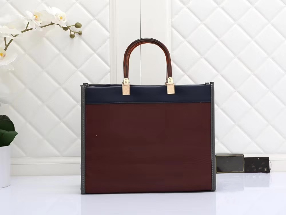 Tygväska Fashion Shopping Bag Handväska Luxury Designer Bag Kvinnor stor kapacitet Purse Zipper Classic Logo 2023 Spring 34cm