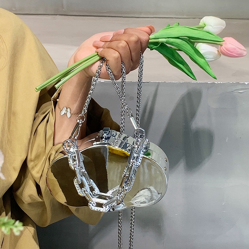2022 Fashion Metal Box Lippenstifttaschen Frauen trendy kleine Jelly -Wolkenketten -Taschen
