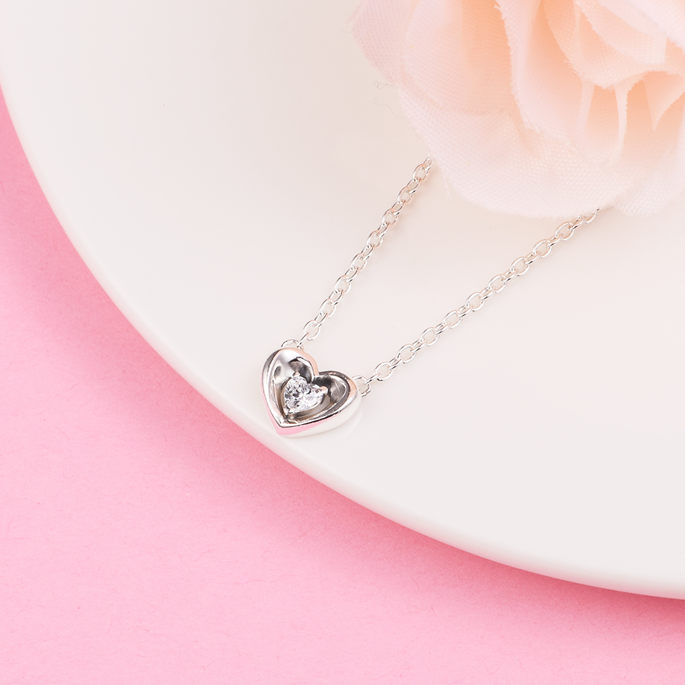 925 Sterling Silver Radiant Heart Floating Stone Stone Necklace Collier تناسب قلادة المجوهرات الأوروبية على طراز Pandora