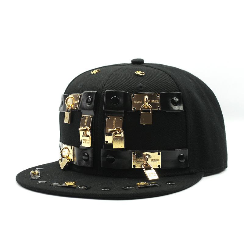 Casquettes de boule GBCNYIER Métal Papa Hip Hop Chapeau Boucle De Ceinture Cool Casquette À Bord Plat Mode Hommes Punk Danse Spectacle Hiphop Hats252p