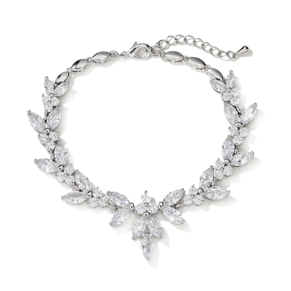 Klassiska kristaller armband för kvinnor brud smycken gnistrande silver zirkon damer bröllop prom tillbehör armband kvinnliga engagemangsjubileumsgåvor cl1698