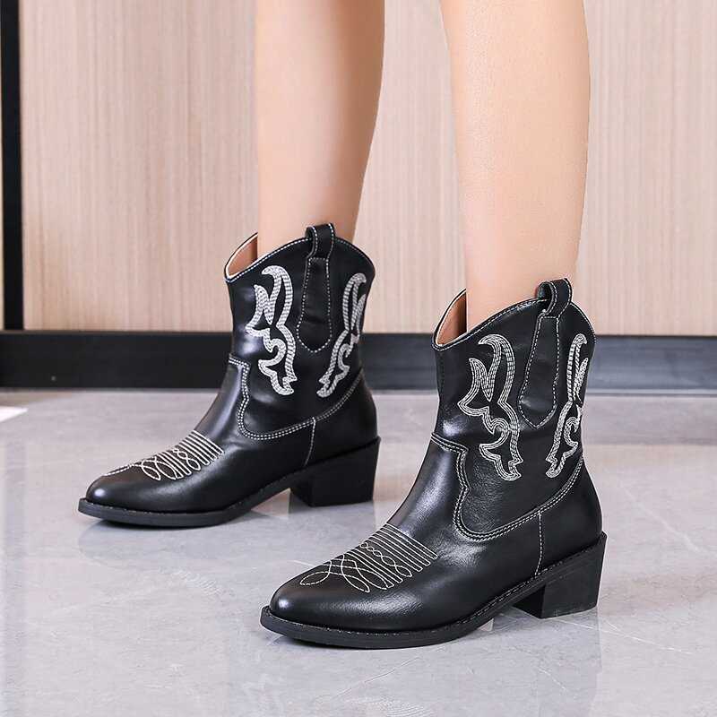 Botas 2023 Autumn Winter Women Western tornozelo de saltos grossos Comfort Casaul Cowboy vintage Cowgirls Sapatos de moda curta Mulher 221215