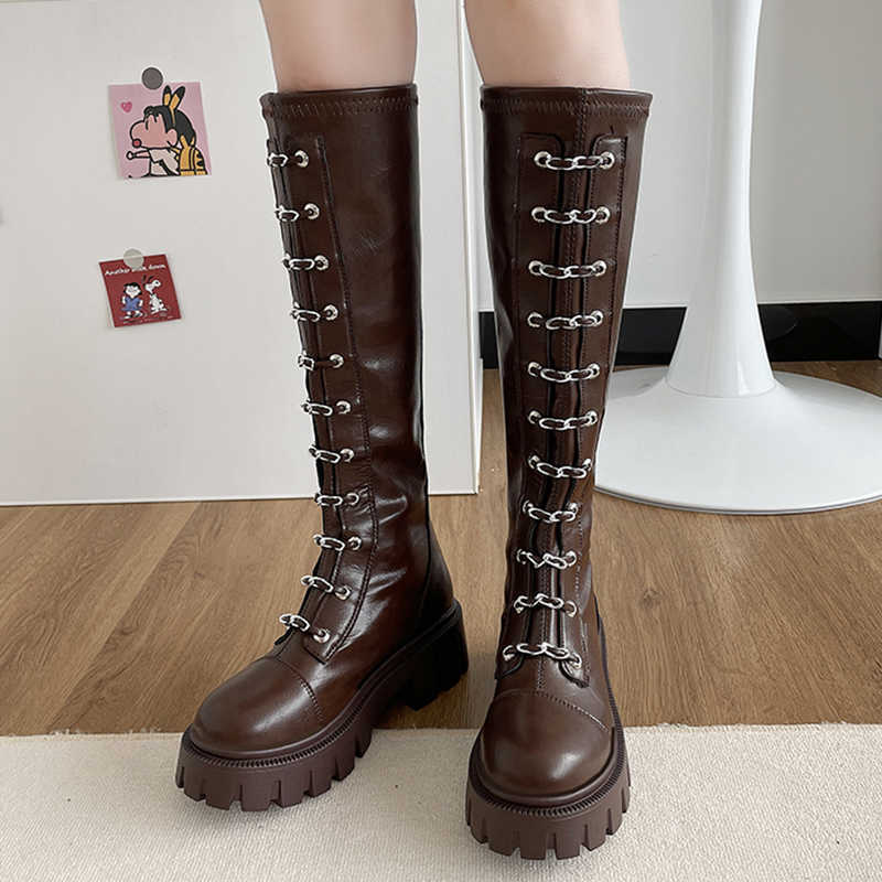 Botas punk plataforma grossa joelheira altura Mulheres 2022 cadeia de metal de moda pu da mulher de volta com zíper longo fêmea 221215