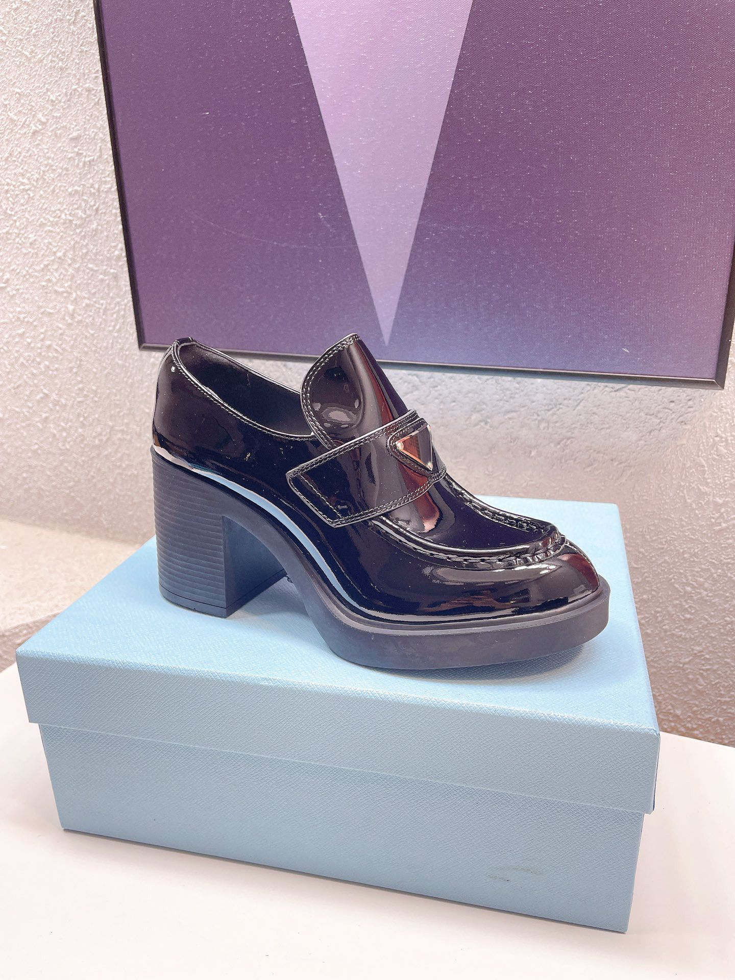 Классические черные кружевные туфли обувь кожаная дизайнер толстые каблуки Высокие каблуки 100% кисточки для коры круглых головных металлических кнопок женщин с высоким каблуком размером с лодки 34-40-41 с коробкой