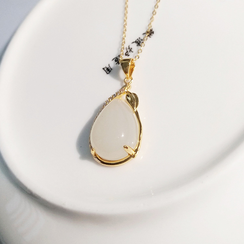 Necklaces women European and American style white jade chalcedony water drop pendant yellow gold plated zircon diamond necklace wedding party jewelry gifts