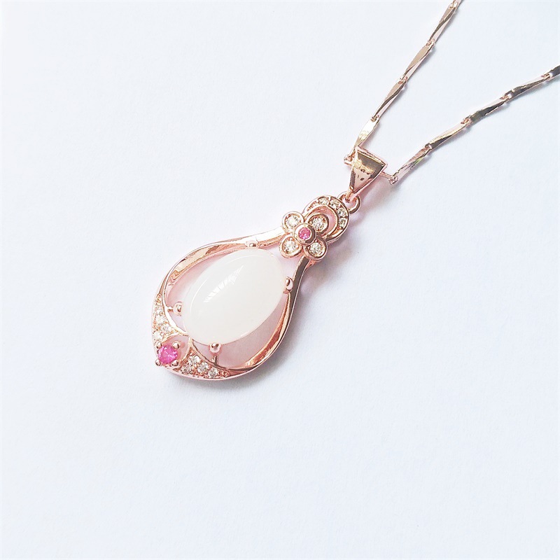 Flickor Sweet Pink Crystal Water Drop Pendant Zircon Diamond Jade Chalcedony Pendant Rose Gold Plated Halsband Bröllopsfest smycken Nyårspresent