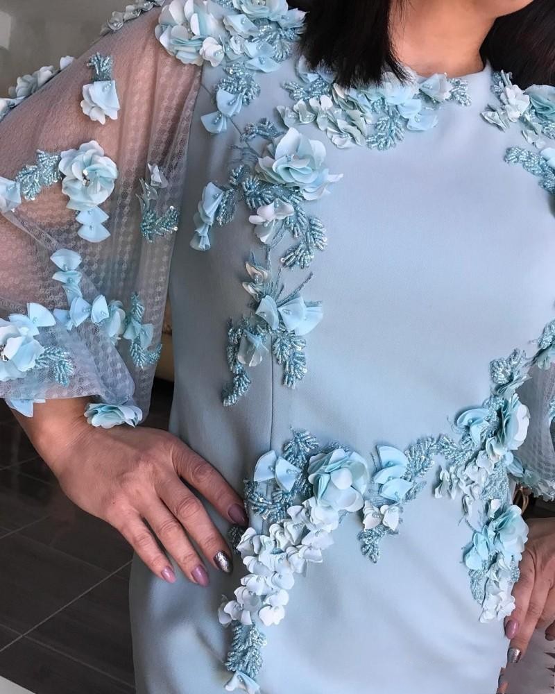 2023 Vestidos para la madre de la novia Vestidos de fiesta de graduación azul cielo claro Cuello joya Poeta Mangas largas Apliques de encaje Flores florales en 3D Cuentas Ropa formal para mujer Longitud del té