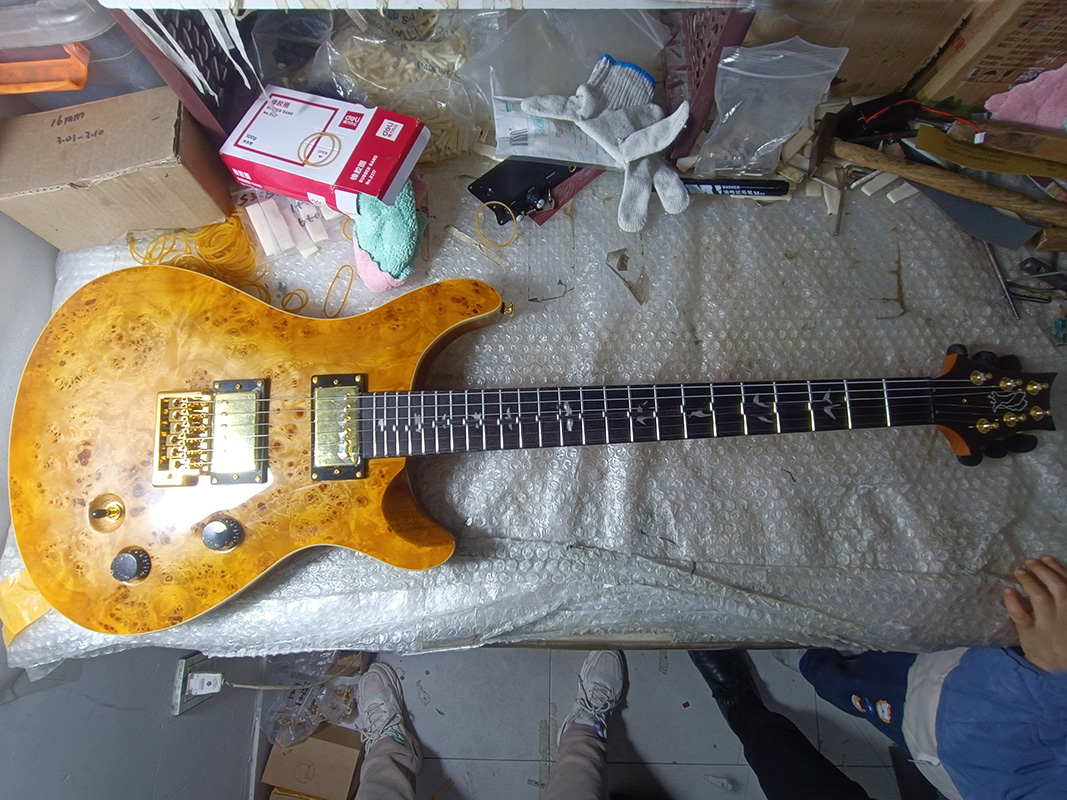 Custom electric Guitar OEM, bird fingerboard inset, gold accessories, tree burl maple top, accept custom.
