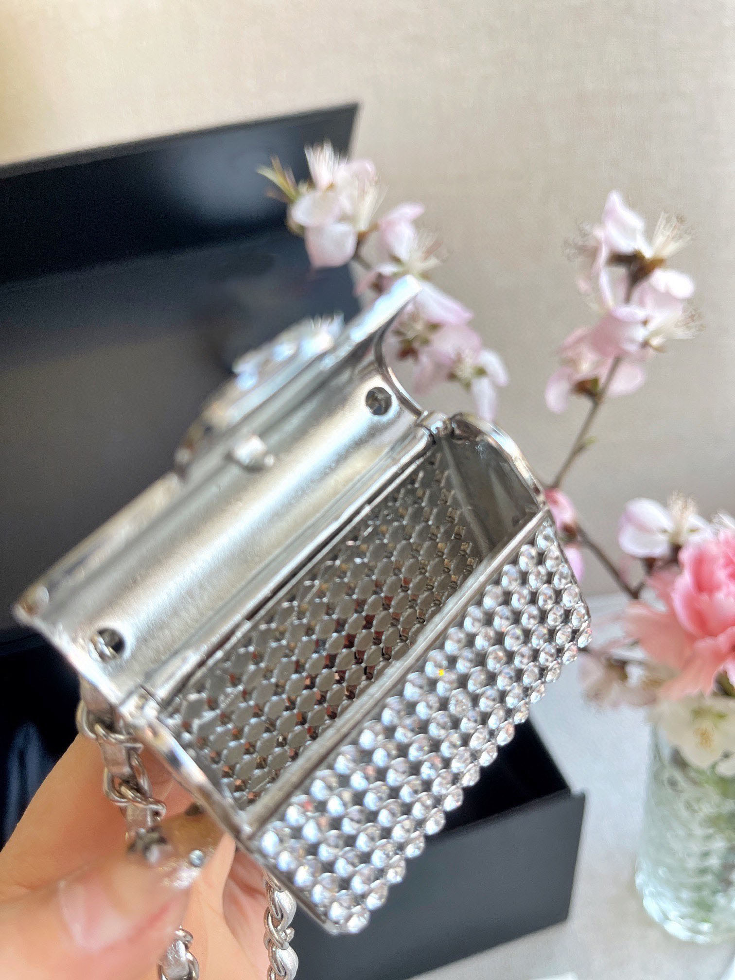 Lüks tasarımcı çantalar mini kristal ruj omuz çantaları sevimli cc kadınlar crossbody çanta moda lady portatif kutu kozmetik çanta 22p kulaklık çantası küçük çanta cüzdan