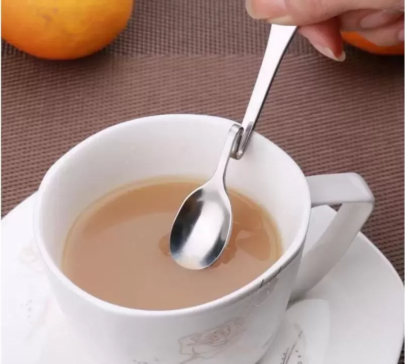 Gebogen lepel creatieve rechtophangende roestvrijstalen dessert koffie roeren thee gereedschap nieuw