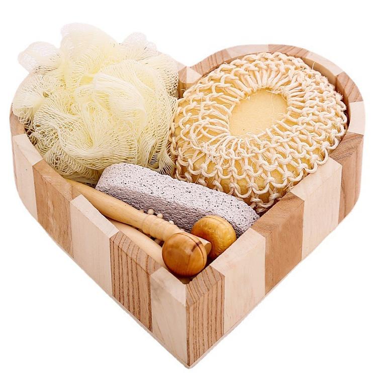 Promotional wood heart-shaped Gift box bath accessory Sisal sponge /comb Wooden/ Massage Brush/ spa/Bath Gift SN4778