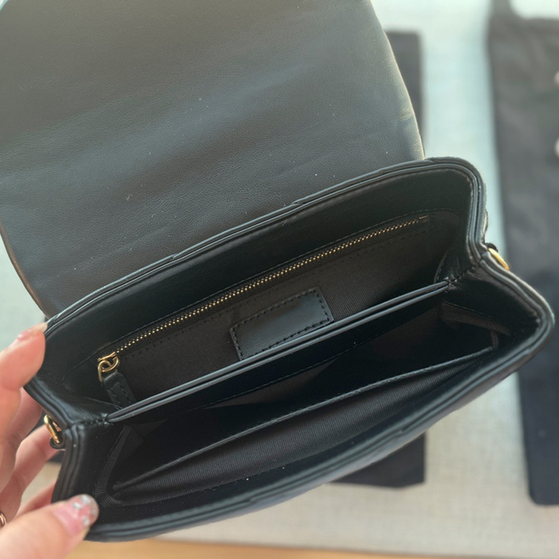 Tasarımcılar çanta lüksler kadın çanta tek omuz messenger çanta büyük tote torbası deri cüzdan crossbody klasik ekmek çanta cazibesi çok yönlü fabrika mağazası